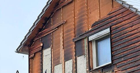 Das Haus der beiden Altenpfleger Nina und Sascha Winkler wurde durch verheerenden Brand zerstört- Spendenaktion im Februar 2026 Das Haus der beiden Altenpfleger Nina und Sascha Winkler wurde durch verheerenden Brand zerstört- Spendenaktion im Februar 2026