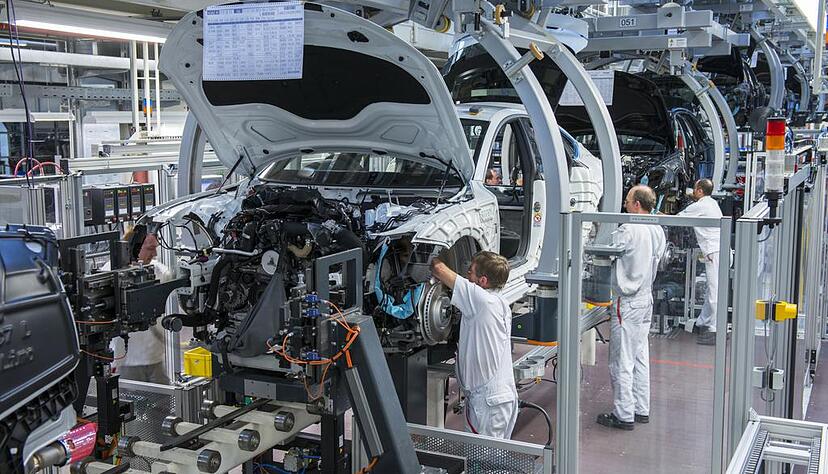 2021 hatte Audi wegen fehlender Halbleiter wie im Vorjahr nur 1,7 Millionen Autos verkauft, aber ein Rekordergebnis von 5,5 Milliarden Euro erzielt.