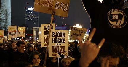 Demonstration vor dem Roten Rathaus in Berlin. Demonstration vor dem Roten Rathaus in Berlin.