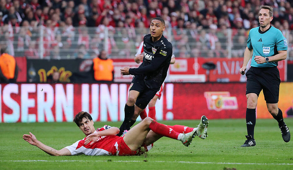 Enzo Millot: Gewinnt den Zweikampf stark und zieht aus der Distanz ab. Klasse Tor zum 2:2-Ausgleich. Machte eine gute Partie und zeigte, dass er ein Mann für die Startelf ist. Note: 2