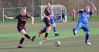 Maren Schmitt (links) steht den Pink Ladies aus studiumsbedingten Gr&uuml;nden nicht mehr zur Verf&uuml;gung.
Foto: Marc Schmerbeck