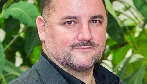 Dr. Mark Glasauer von der leitenden Notarzt-Gruppe würde gerne eine dezentrale Impfaktion in den Stadtteilen von Heilbronn auf die Beine stellen, um das Impftempo zu erhöhen. Foto: Mario Berger Dr. Mark Glasauer von der leitenden Notarzt-Gruppe würde gerne eine dezentrale Impfaktion in den Stadtteilen von Heilbronn auf die Beine stellen, um das Impftempo zu erhöhen. Foto: Mario Berger