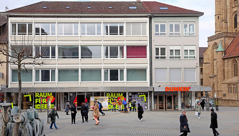 Mit dem Umzug des Juweliers Beilharz in das Gebäude am Kiliansplatz soll ein herausragendes Ladengeschäft entstehen. Mit dem Umzug des Juweliers Beilharz in das Gebäude am Kiliansplatz soll ein herausragendes Ladengeschäft entstehen.