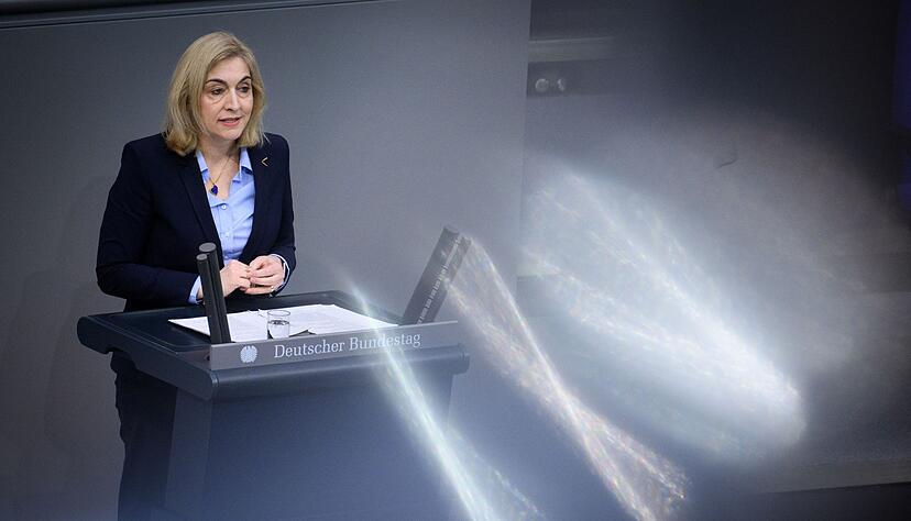 Ministerin Warken wirbt f&uuml;r ihre Sparvorschl&auml;ge und erntet breite Proteste. (Archivbild)