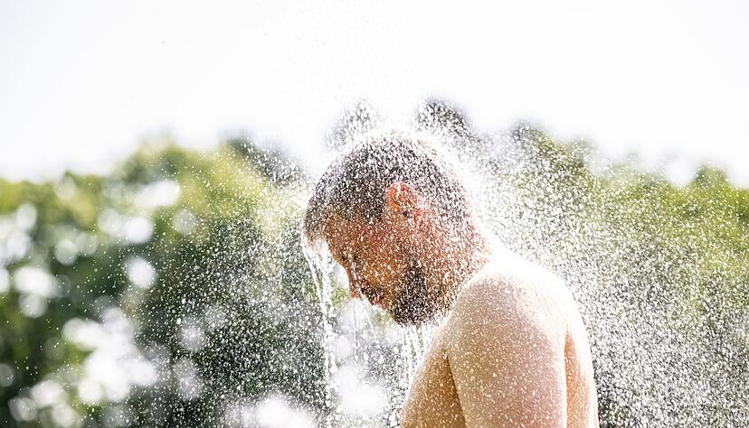 Schwimmb&auml;der boten am Freitag Abk&uuml;hlung.