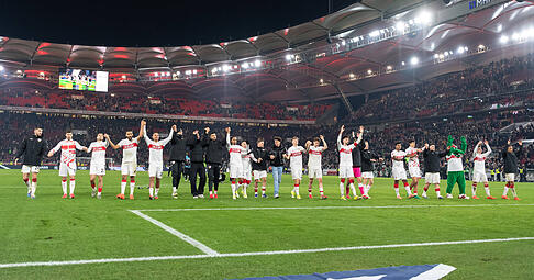 Der VfB Stuttgart gewinnt gegen Eintracht Frankfurt nach einer wilden Partie 3:2.