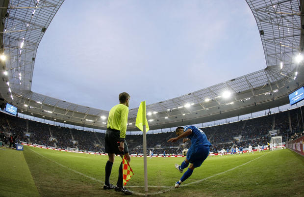 Mit dem Duell einer Auswahl der Metropolregion Rhein-Neckar gegen die Hoffenheimer Profis erlebt das neue Stadion seine Premiere. Mit dem Duell einer Auswahl der Metropolregion Rhein-Neckar gegen die Hoffenheimer Profis erlebt das neue Stadion seine Premiere.