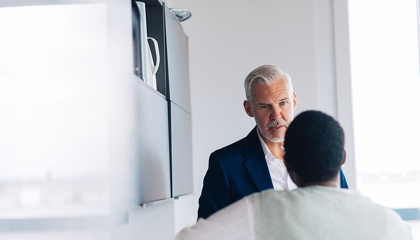 Auch F&uuml;hrungskr&auml;fte k&ouml;nnen dazu beitragen, dass es im Unternehmen einen bewussten Umgang mit dem Thema Leistungsdruck gibt.