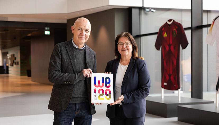 Die DFB-Spitzenfunktionäre Bernd Neuendorf und Heike Ullrich haben viel für die EM 2029 geworben. (Archivbild)