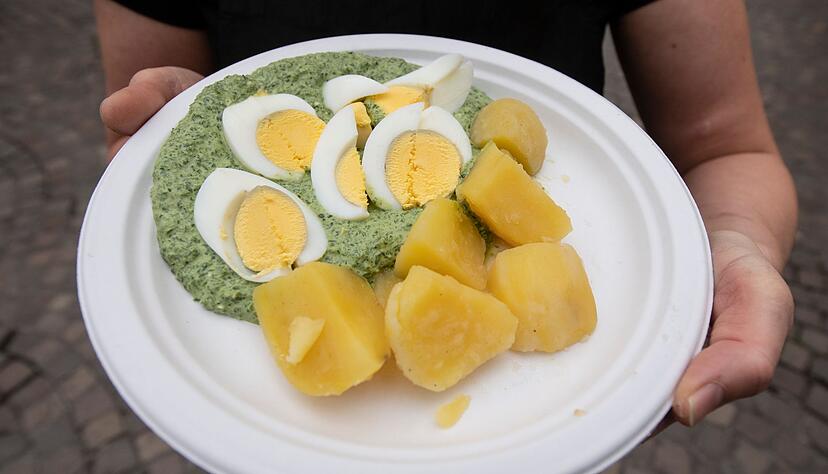Typisch hessisch: Ob zu Kartoffeln, Tafelspitz oder Spargel, die Gr&uuml;ne So&szlig;e ist ein unverwechselbares Aromaerlebnis.