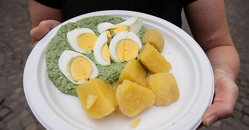 Typisch hessisch: Ob zu Kartoffeln, Tafelspitz oder Spargel, die Gr&uuml;ne So&szlig;e ist ein unverwechselbares Aromaerlebnis.