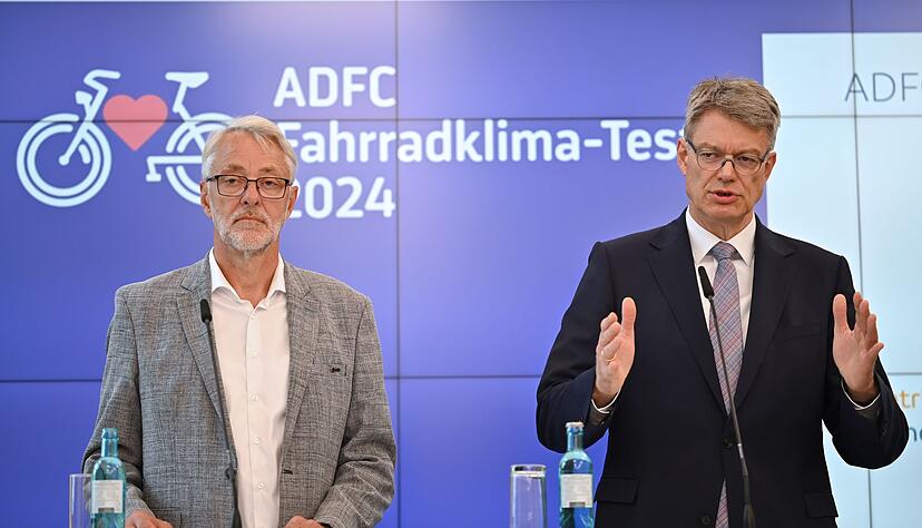 Minister Patrick Schnieder (re.) empfiehlt Schutzhelme - aber ohne Pflicht.