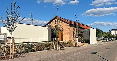 Die ehemalige Stückgut-Halle am Bahnhof wird zum Kultur-Schuppen. Am 12. September ist die erste öffentliche Veranstaltung.
Foto: Pfaus