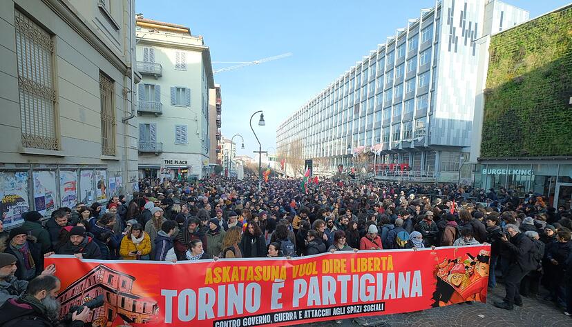 Die Proteste richteten sich gegen die R&auml;umung eines linken Kulturzentrums.