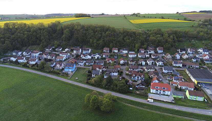 Unweit der Jagsttalstra&szlig;e im Sch&ouml;ntaler Teilort Westernhausen ist in der Nacht eine Frau ihren Verletzungen erlegen. Offenbar ist sie ermordet worden.