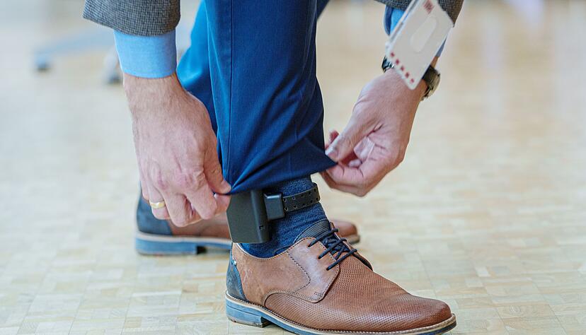 Kommt der Täter zu nah, sollen Opfer und Polizei einen Hinweis bekommen. (Symbolbild) Kommt der Täter zu nah, sollen Opfer und Polizei einen Hinweis bekommen. (Symbolbild)