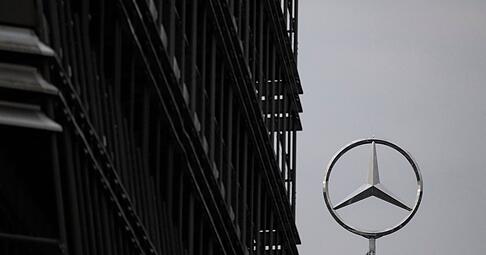 Auch im Stammwerk von Mercedes in Untertürkheim steht ein personeller Umbau bevor. Konkrete Zahlen gibt es allerdings noch nicht.
Foto: dpa