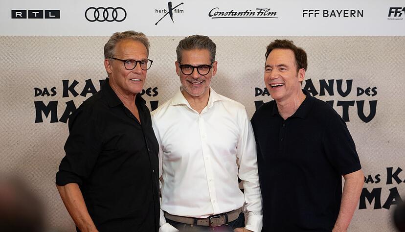 «Das Kanu des Manitu» hat knapp 25 Jahre nach dem Kinoerfolg «Der Schuh des Manitu» Weltpremiere gefeiert. «Das Kanu des Manitu» hat knapp 25 Jahre nach dem Kinoerfolg «Der Schuh des Manitu» Weltpremiere gefeiert.