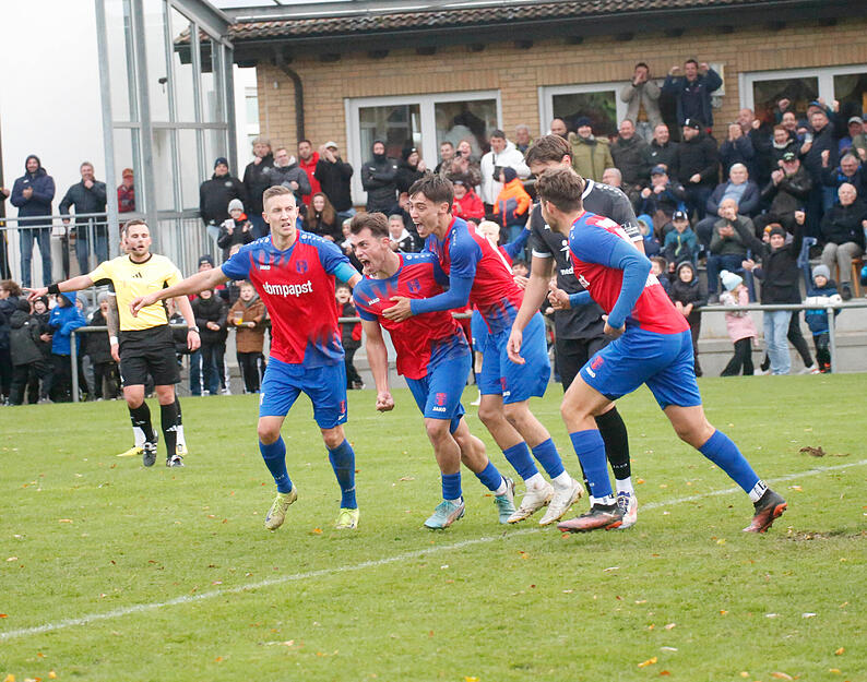 Doch der FSV Hollenbach holte den Rückstand auf. Doch der FSV Hollenbach holte den Rückstand auf.