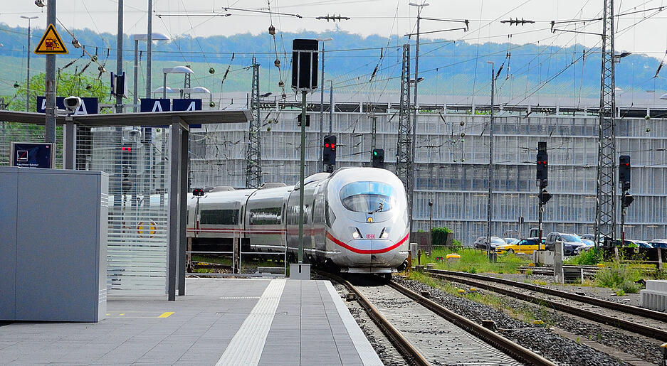 Mit dem ICE kommt man 2024 von Heilbronn nach Berlin, Hamburg und Innsbruck. Mit dem ICE kommt man 2024 von Heilbronn nach Berlin, Hamburg und Innsbruck.