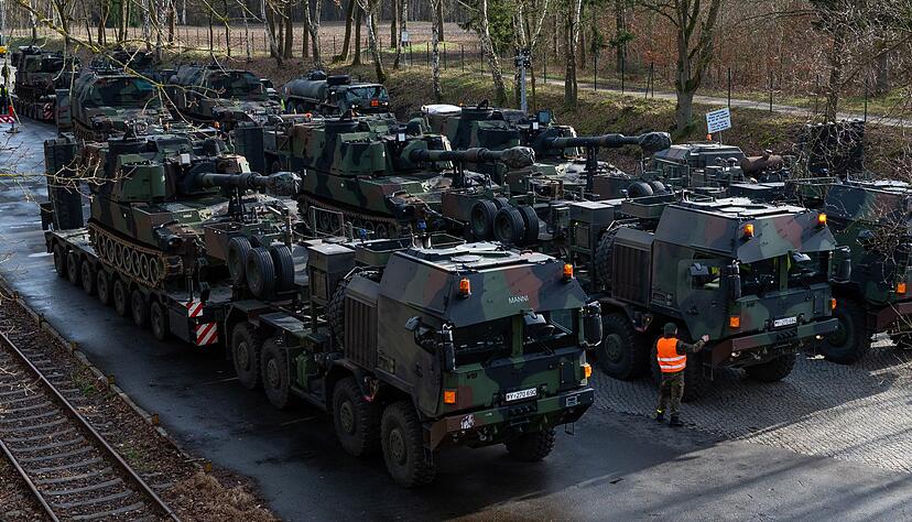 Die europ&auml;ischen Staaten r&uuml;sten auf und &uuml;ben f&uuml;r den Ernstfall.