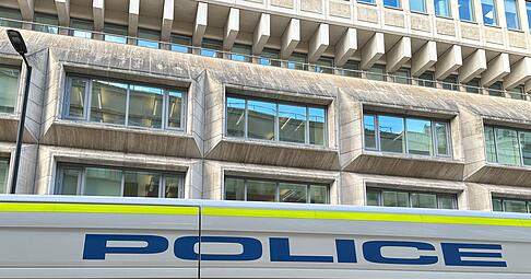 «Unglaublich gefährlicher Mann»: In London ist der Sexualstraftäter Chao X. zu lebenslanger Haft verurteilt worden. (Archivbild) «Unglaublich gefährlicher Mann»: In London ist der Sexualstraftäter Chao X. zu lebenslanger Haft verurteilt worden. (Archivbild)