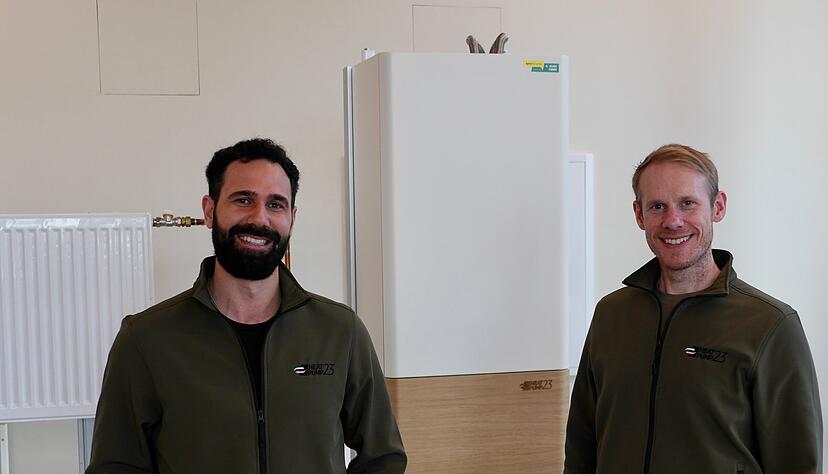 Georg Barbunopulos und Frederik Janzen haben Heatpump23 im Februar 2024 gegründet. Nun wollen sie ihre kompakten Wärmepumpen an möglichst viele Wohnungsbesitzer und Vermieter verkaufen. Georg Barbunopulos und Frederik Janzen haben Heatpump23 im Februar 2024 gegründet. Nun wollen sie ihre kompakten Wärmepumpen an möglichst viele Wohnungsbesitzer und Vermieter verkaufen.