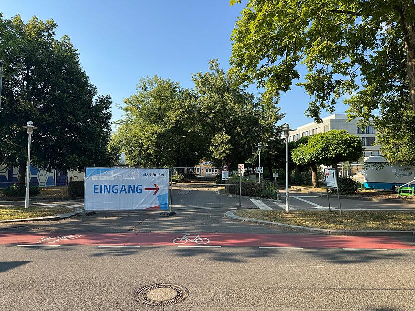 Der Haupteingang des SLK-Klinikums am Gesundbrunnen ist wenige Hundert Meter Richtung Kinderklinik gerückt.
