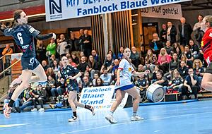 Selten bekam die Sport-Union in der Bundesliga zuletzt so viel Platz wie ihn Tija Gomilar Zickero in dieser Szene gegen die HSG Blomberg-Lippe hat. Gegen den Tabellenvierten lagen die Probleme jedoch vor allem im Rückzugsverhalten. Selten bekam die Sport-Union in der Bundesliga zuletzt so viel Platz wie ihn Tija Gomilar Zickero in dieser Szene gegen die HSG Blomberg-Lippe hat. Gegen den Tabellenvierten lagen die Probleme jedoch vor allem im Rückzugsverhalten.