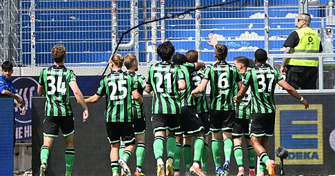 Hannover 96 siegte beim letzten Auswärtsspiel der Saison in Karlsruhe.