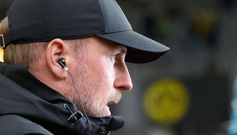 Die Reise von Sebastian Hoeneß und dem VfB Stuttgart lief anders als geplant.