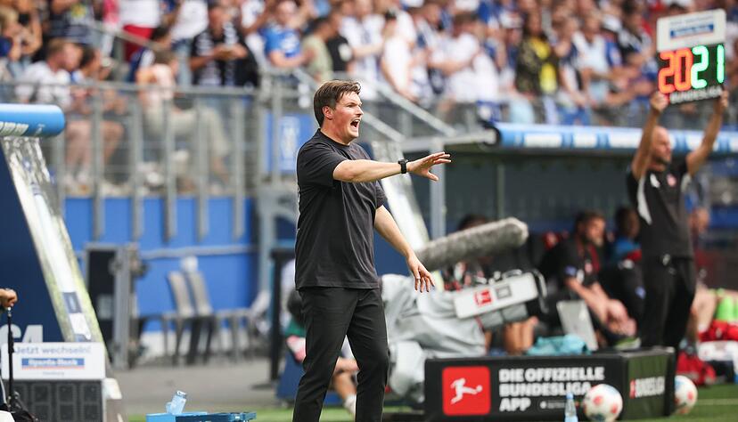 Konnte endlich den ersten Bundesliga-Sieg seiner Mannschaft beklatschen: HSV-Trainer Merlin Polzin.