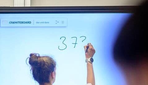 Kreidetafeln sind in vielen Schulen l&auml;ngst pass&eacute;.
Foto: dpa