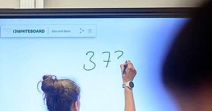 Kreidetafeln sind in vielen Schulen l&auml;ngst pass&eacute;.
Foto: dpa