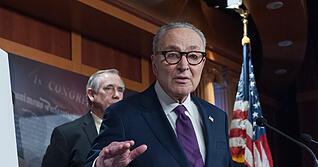 Der Minderheitsf&uuml;hrer der Demokraten im Senat, Chuck Schumer, erhebt schwere Vorw&uuml;rfe gegen das US-Justizministerium.