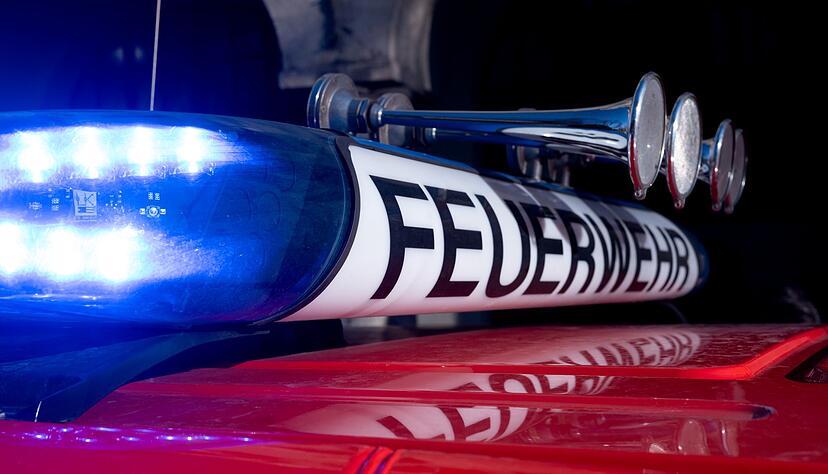 Mehrere Balkone geraten in der Nacht zum 1. Januar in Brand. (Symbolfoto)