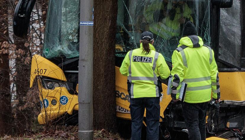 Insgesamt wurden zwölf Menschen verletzt. Insgesamt wurden zwölf Menschen verletzt.