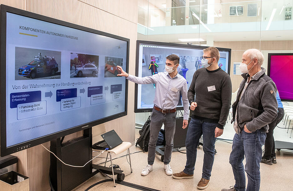 Bildungscampus: Bürgerdialog "Autonomes Fahren" Bildungscampus: Bürgerdialog "Autonomes Fahren"