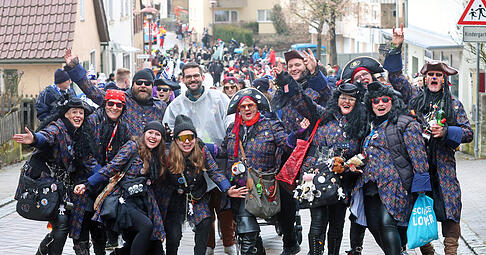 Rund 100 Gruppen aus 60 Vereinen ziehen durch Binswangen und Erlenbach. Aus der Region sind viele Vereine am Start.