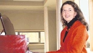 Karin Kraft ist Sozialpädagogin und Musikerin. In der ländlichen Heimvolkshochschule hat sie einen neuen Wirkungsbereich gefunden.Foto: Susanne Müller Karin Kraft ist Sozialpädagogin und Musikerin. In der ländlichen Heimvolkshochschule hat sie einen neuen Wirkungsbereich gefunden.Foto: Susanne Müller