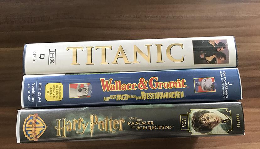 Zusammengestellt von Archiv und Dokumentation der Heilbronner Stimme 
Das Kino kommt ins Wohnzimmer. Eine Videokassette mit Umverpackung ist so stark, wie ein Buch.