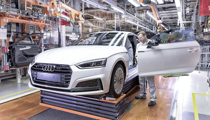 Das Foto zeigt die A5-Produktion im Werk Ingolstadt. Foto: Audi