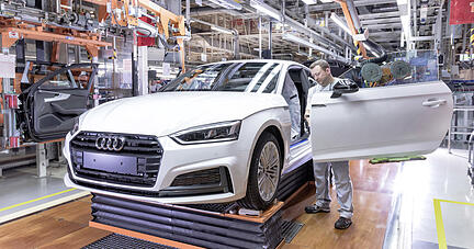 Das Foto zeigt die A5-Produktion im Werk Ingolstadt. Foto: Audi
