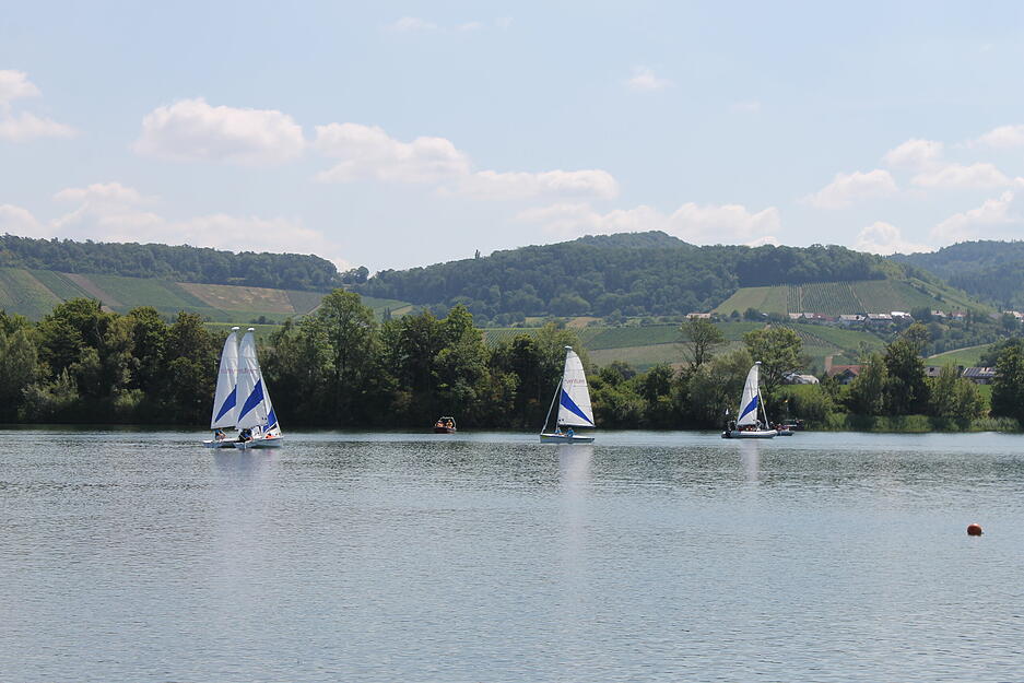 Die Wettkämpfe im Freiwasserschwimmen und Segeln der Landesspiele der Special Olympics finden am Breitenauer See statt. Die Wettkämpfe im Freiwasserschwimmen und Segeln der Landesspiele der Special Olympics finden am Breitenauer See statt.
