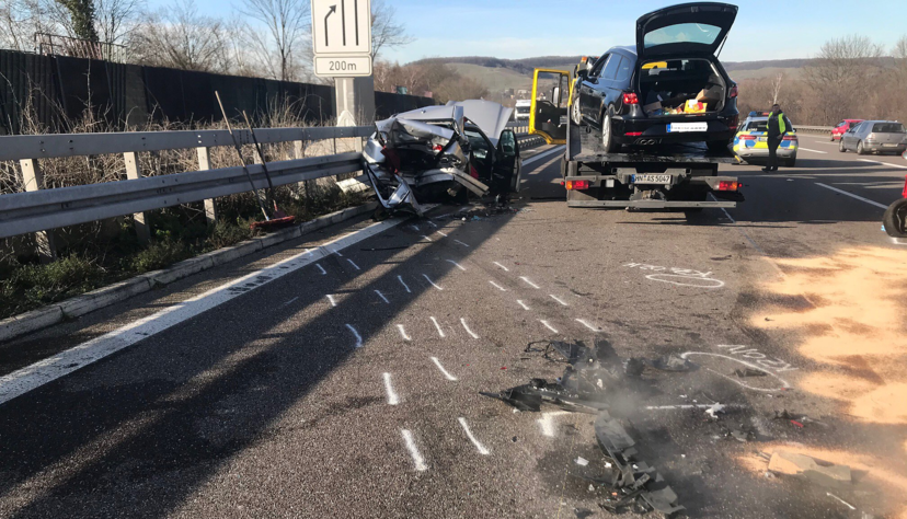 A81 nach Unfall gesperrt