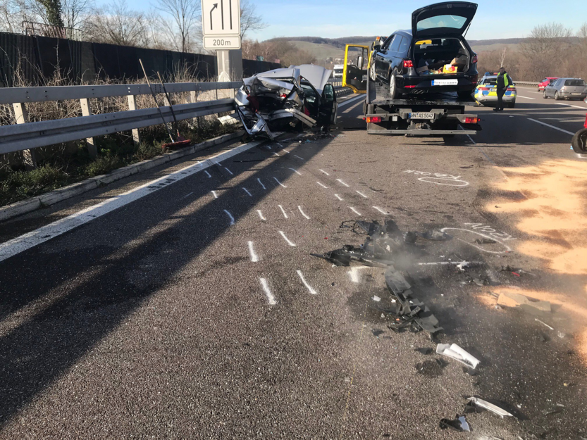 A81 nach Unfall gesperrt