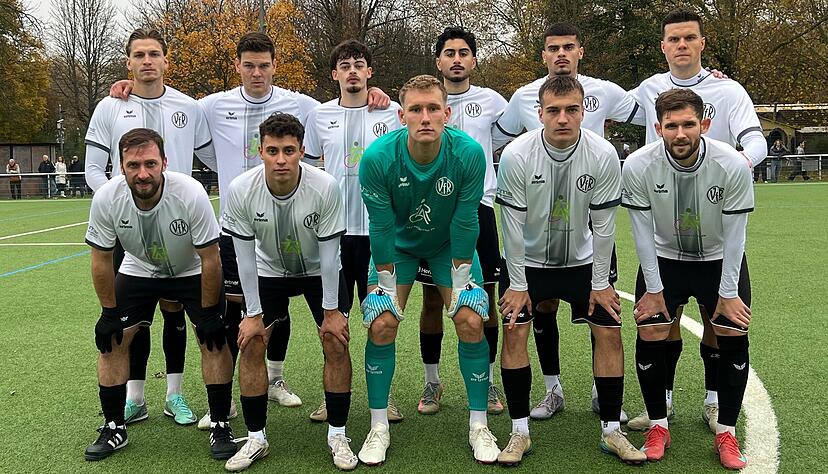 Roman Kasiar (links oben) bei seinem vorletzten Einsatz f&uuml;r den VfR Heilbronn. Jetzt hat sich der Verbandsligist von dem St&uuml;rmer getrennt.