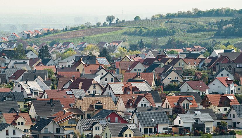 Stolzer Besitzer eines Eigenheims? Dann müssen Sie mit einer Erhöhung der Grundsteuer rechnen.