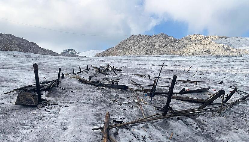 Der Lift ruhte jahrzehntelang im Eis. Der Lift ruhte jahrzehntelang im Eis.