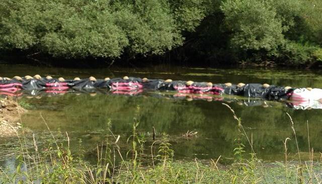 Eine Abdichtung bei Dörzbach um ein Biotop vor den Schadstoffen zu schützen. Foto: Eine Abdichtung bei Dörzbach um ein Biotop vor den Schadstoffen zu schützen. Foto: